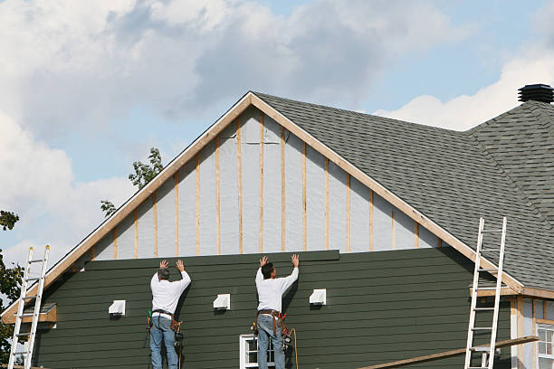 Professional Siding Installation technician working in Granite Falls, NC